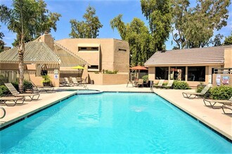 Silver Creek in Phoenix, AZ - Foto de edificio - Building Photo