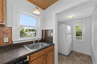 9 Kingman Rd in Somerville, MA - Building Photo - Building Photo
