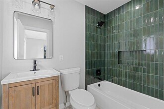 2000 SE 26th Ave in Fort Lauderdale, FL - Building Photo - Building Photo