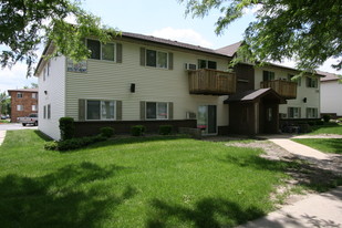 820-822 Edgebrook Dr Apartamentos