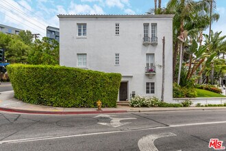 8499 Fountain Ave in West Hollywood, CA - Building Photo - Building Photo