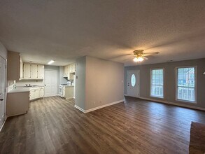 12 Thomas Crossing Dr in Newnan, GA - Building Photo - Building Photo