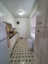 2206 E Locust St, Unit 2106 in Milwaukee, WI - Building Photo - Building Photo