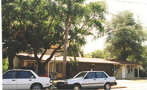 2040 Riley Ct in Concord, CA - Foto de edificio - Building Photo