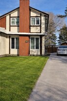 134 Lake Village Rd in Winnipeg, MB - Building Photo