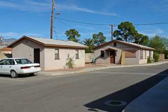 Multi Family & Excess Land in Tucson, AZ - Foto de edificio - Building Photo