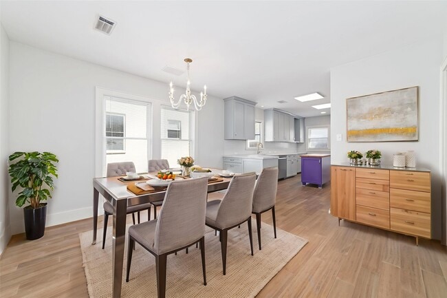 property at 2907 Albany St