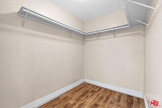 17316 Kingsbury St in Los Angeles, CA - Building Photo - Building Photo