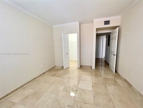 2030 S Douglas Rd in Coral Gables, FL - Building Photo - Building Photo