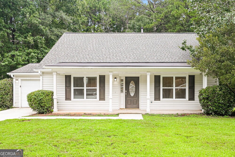 1612 Picadilly Ct NE in Conyers, GA - Building Photo