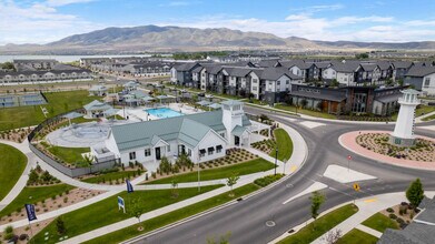 1099 E Yard Row in Lehi, UT - Building Photo - Building Photo