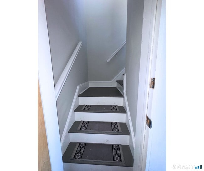 74 Garfield Ave in Bridgeport, CT - Building Photo - Building Photo