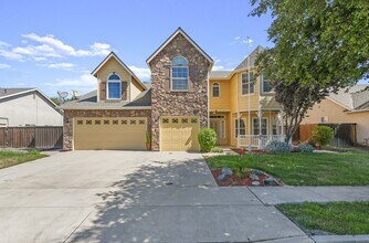 1022 Prosperity Dr in Lemoore, CA - Building Photo - Building Photo
