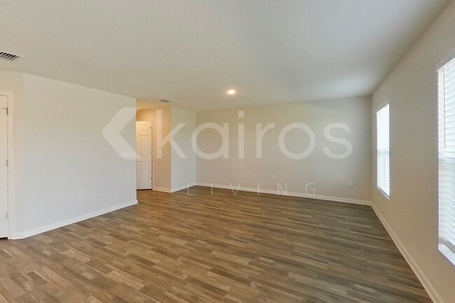 1790 Nebraska Loop in Bushnell, FL - Building Photo - Building Photo
