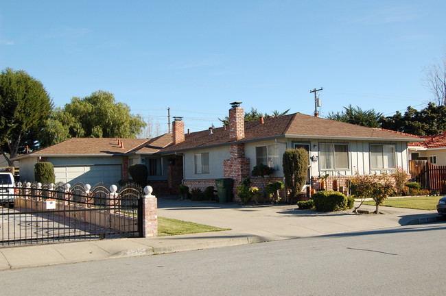 1203-1205 Alice Dr in Santa Clara, CA - Building Photo - Building Photo