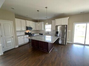 205 Pine Island Dr in Hampstead, NC - Building Photo - Building Photo