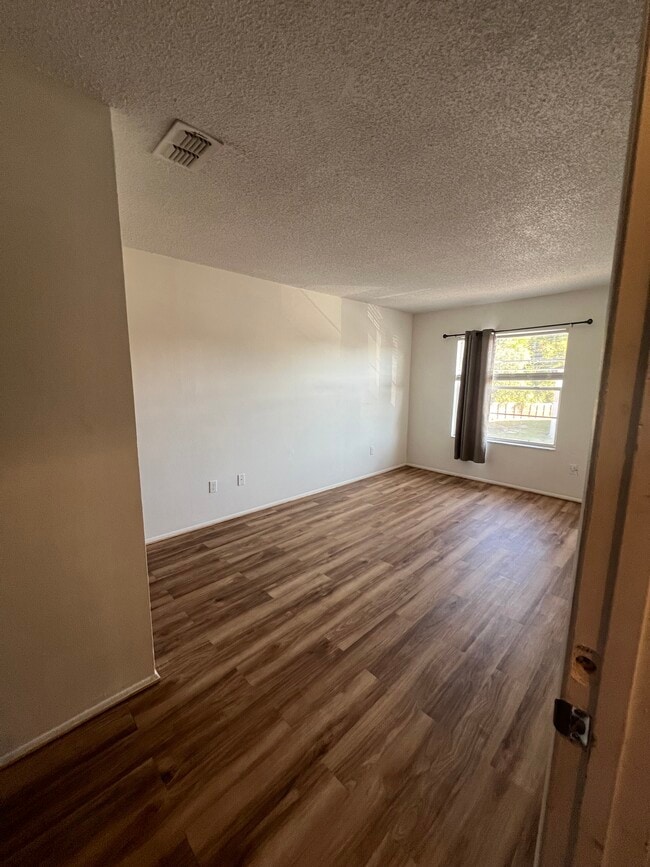 430 Banana Cay Dr, Unit Unit F in South Daytona, FL - Building Photo - Building Photo