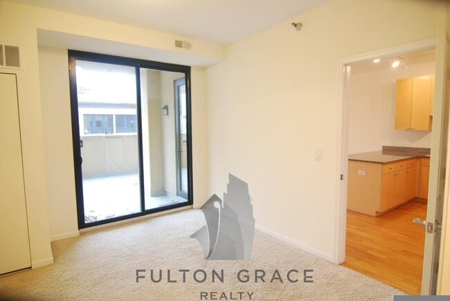 1446 S Michigan Ave, Unit 202 in Chicago, IL - Building Photo - Building Photo