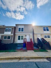 18908 Pine Ridge Ln in Germantown, MD - Building Photo - Building Photo