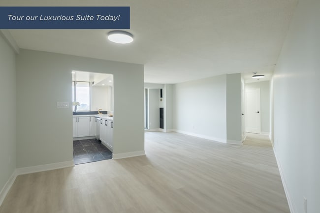 2121 Rathburn Rd E in Mississauga, ON - Building Photo - Building Photo