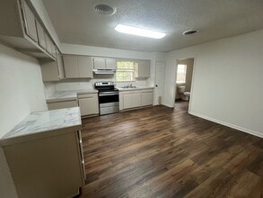 524 E Elm St in Cabot, AR - Building Photo - Building Photo