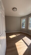 5 Harris Rd, Unit 2 in Medford, MA - Building Photo - Building Photo