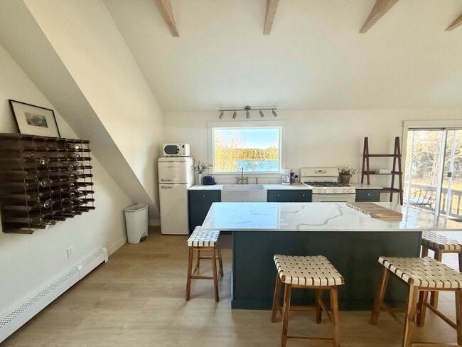 243 Basin Point Rd in Harpswell, ME - Building Photo - Building Photo