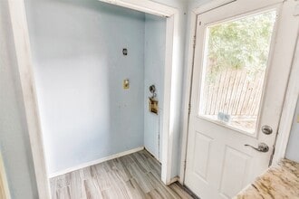 17230 Imperial Valley Dr in Houston, TX - Building Photo - Building Photo