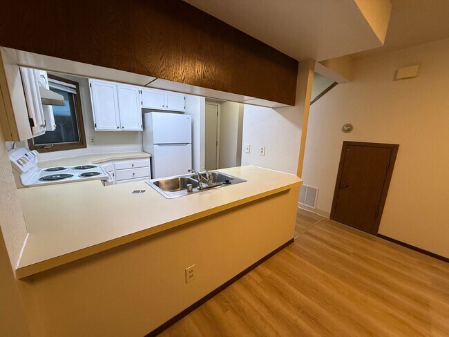 property at 4075 E 20th Ave