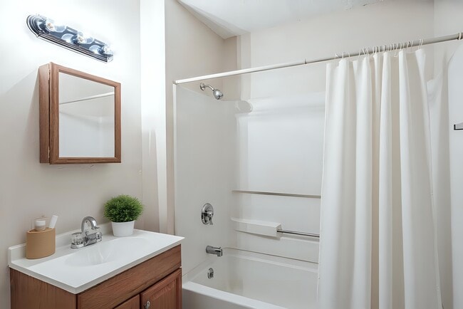 Renaissance Plaza in Bridgeport, CT - Foto de edificio - Floor Plan