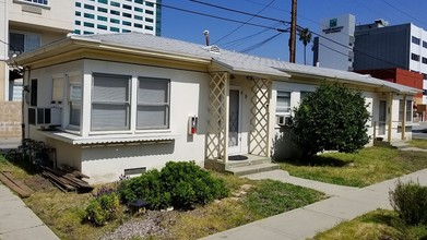 Thomas Terrace in Burbank, CA - Building Photo - Building Photo