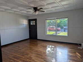 6915 Providence Ave in Austin, TX - Building Photo - Building Photo