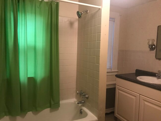 62 Heath St, Unit 2nd floor Heath St.