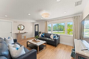 931 S 4th St in Cocoa Beach, FL - Building Photo