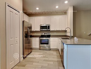 1226 Coastal Mdw Trl in Jacksonville, FL - Foto de edificio - Building Photo