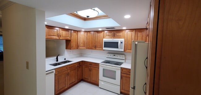 property at 2691 Sabal Springs Cir