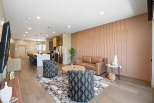 4238 N Craftsman Ct, Unit SI FL3-ID1609025P in Scottsdale, AZ - Building Photo