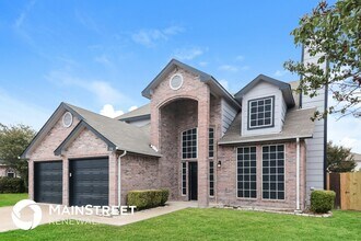 204 Parkway Ct in Rockwall, TX - Foto de edificio - Building Photo