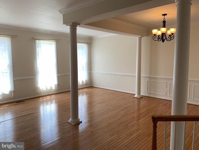 property at 106 Shepherdson Ln NE