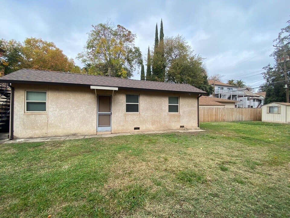 1113-1117 T St in Sacramento, CA - Building Photo