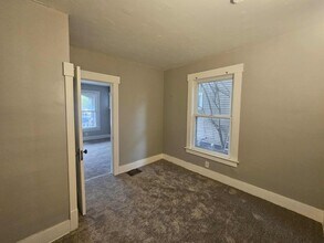 1330 Louisiana Ave NW in Canton, OH - Foto de edificio - Building Photo