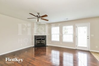 2803 Stephen Oaks Way in Greensboro, NC - Foto de edificio - Building Photo