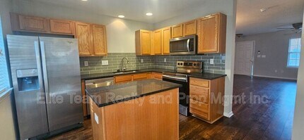 6807 Juniper Tree St in Charlotte, NC - Building Photo - Building Photo