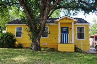 5128 Tulane Ave in River Oaks, TX - Building Photo