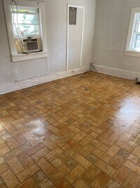 311 River St photo'