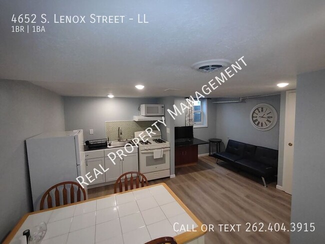 property at 4652 S Lenox St