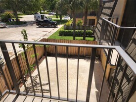 2706 27th Way in West Palm Beach, FL - Building Photo