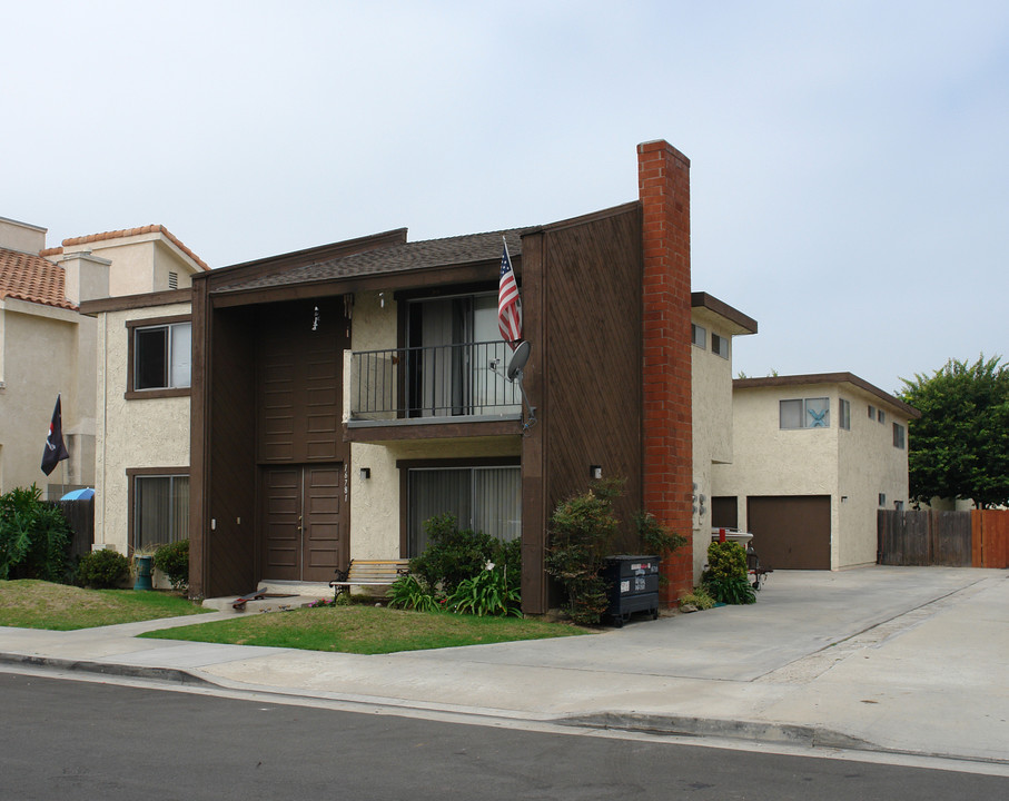 16781 Blanton St in Huntington Beach, CA - Building Photo