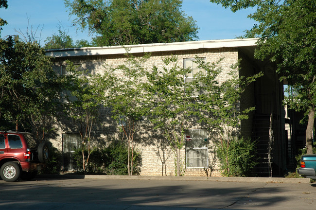 Bella Vineyards in Denton, TX - Foto de edificio - Building Photo