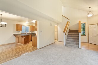 19510 12th Ave Ct E in Spanaway, WA - Building Photo - Building Photo